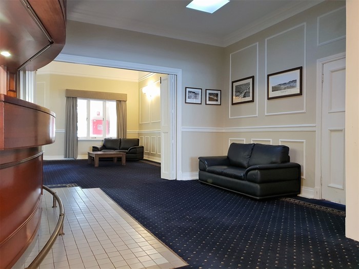 Image Gallery - War Memorial Hall - Lounge